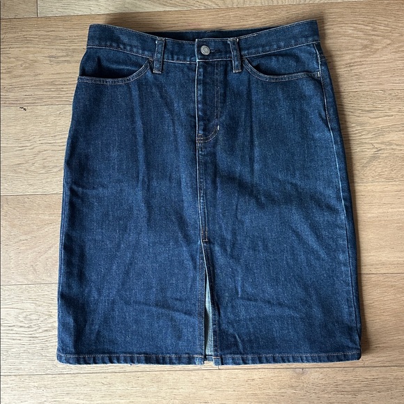 GAP Dresses & Skirts - GAP Front Slit Denim Midi Skirt size 6